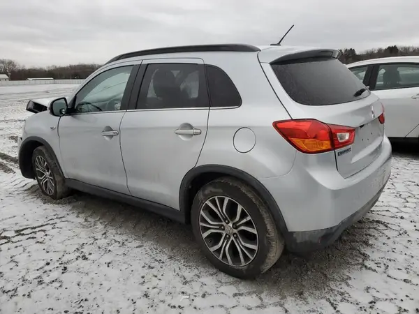 JA4AR4AWXGZ045967 2016 MITSUBISHI OUTLANDER - Image 2