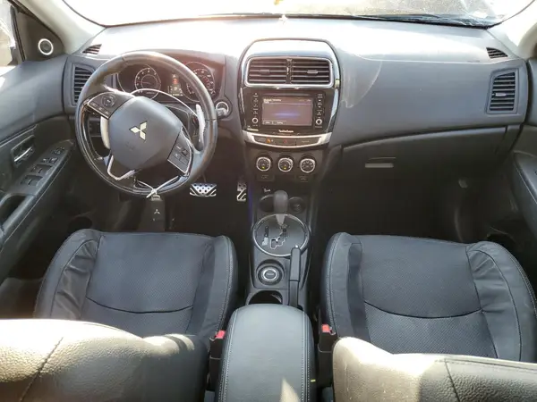 JA4AR4AWXHZ046845 2017 MITSUBISHI OUTLANDER - Image 8