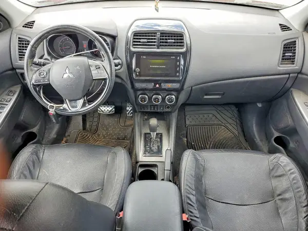 JA4AR4AWXJU002752 2018 MITSUBISHI OUTLANDER - Image 8