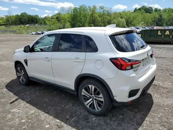 JA4ARUAU0MU005341 2021 MITSUBISHI OUTLANDER - Image 2