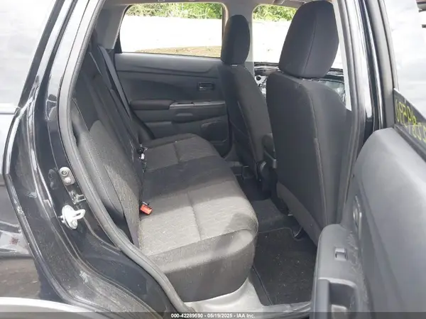 JA4ARUAU0MU009437 2021 MITSUBISHI OUTLANDER - Image 8