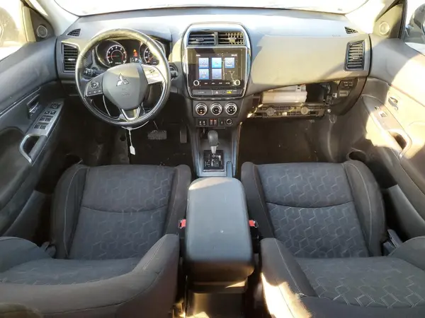 JA4ARUAU0MU018381 2021 MITSUBISHI OUTLANDER - Image 8