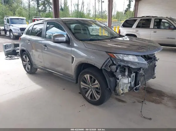 JA4ARUAU0MU024052 2021 MITSUBISHI OUTLANDER - Image 1