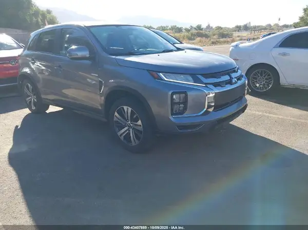 JA4ARUAU0MU030045 2021 MITSUBISHI OUTLANDER - Image 1