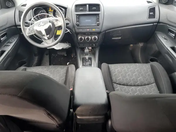 JA4ARUAU0MU036086 2021 MITSUBISHI OUTLANDER - Image 8