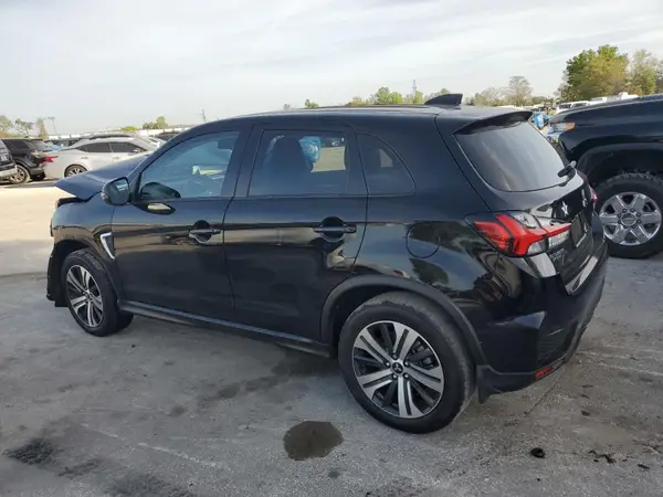 JA4ARUAU0PU012861 2023 MITSUBISHI OUTLANDER - Image 2