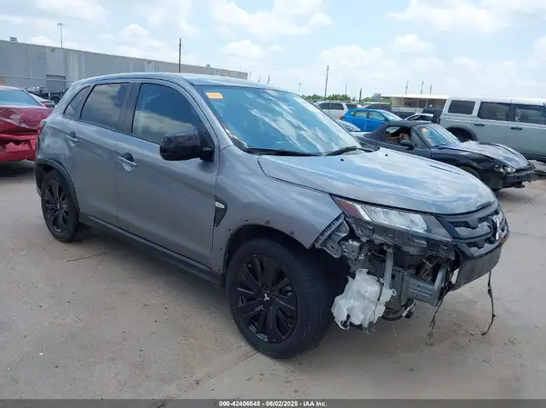 JA4ARUAU0PU016991 2023 MITSUBISHI OUTLANDER - Image 1