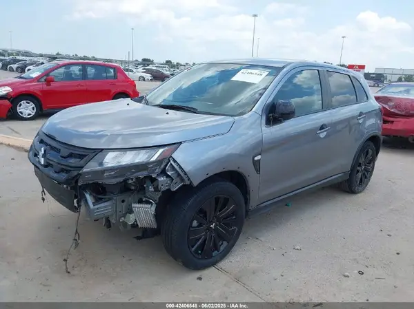 JA4ARUAU0PU016991 2023 MITSUBISHI OUTLANDER - Image 2