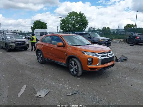 JA4ARUAU0RU000616 2024 MITSUBISHI OUTLANDER - Image 1