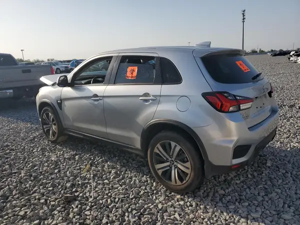 JA4ARUAU0RU010756 2024 MITSUBISHI OUTLANDER - Image 2