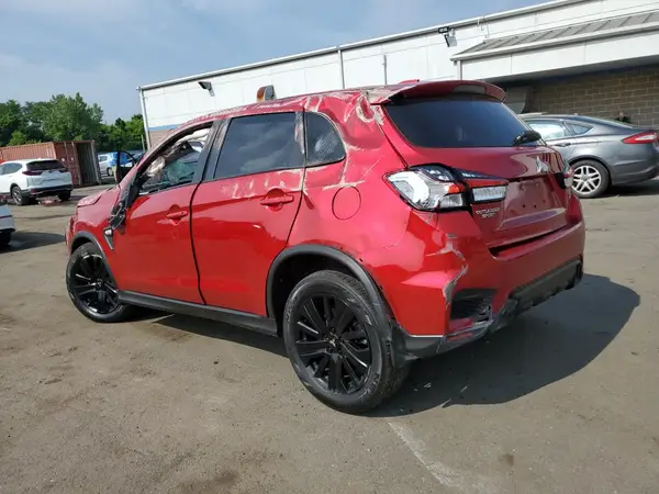 JA4ARUAU0RU011633 2024 MITSUBISHI OUTLANDER - Image 2