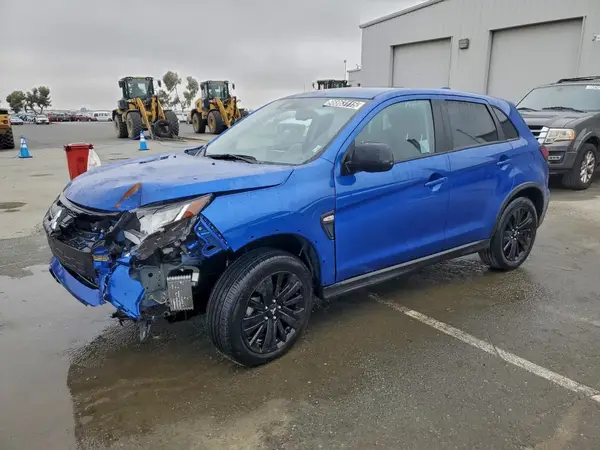 JA4ARUAU0SU009693 2025 MITSUBISHI OUTLANDER - Image 1