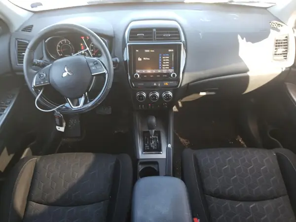 JA4ARUAU1MU003209 2021 MITSUBISHI OUTLANDER - Image 8