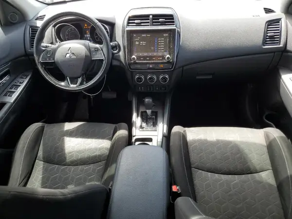 JA4ARUAU1MU010919 2021 MITSUBISHI OUTLANDER - Image 8