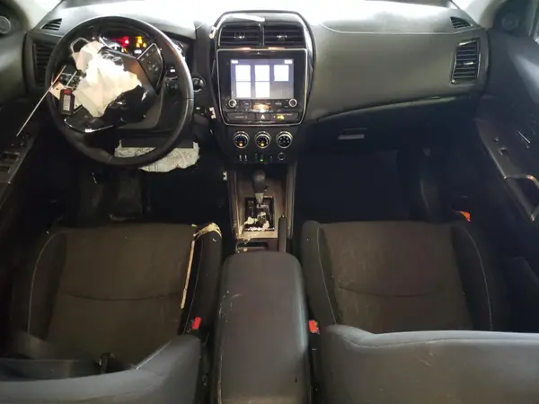 JA4ARUAU1MU015957 2021 MITSUBISHI OUTLANDER - Image 8