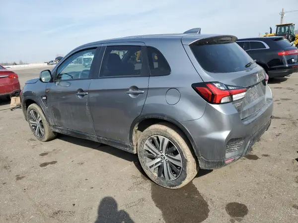 JA4ARUAU1MU024562 2021 MITSUBISHI OUTLANDER - Image 2
