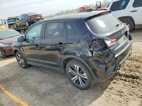 JA4ARUAU1MU025470 2021 MITSUBISHI OUTLANDER - Image 2