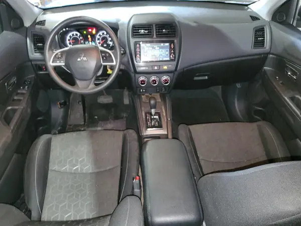 JA4ARUAU1NU010467 2022 MITSUBISHI OUTLANDER - Image 8
