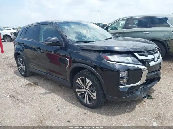 JA4ARUAU1PU005126 2023 MITSUBISHI OUTLANDER - Image 1