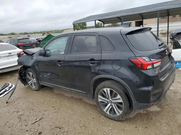 JA4ARUAU1RU002861 2024 MITSUBISHI OUTLANDER - Image 2