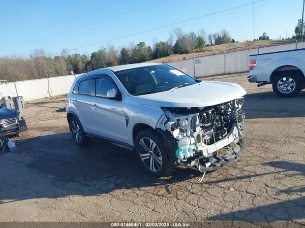 JA4ARUAU1RU014847 2024 MITSUBISHI OUTLANDER - Image 1