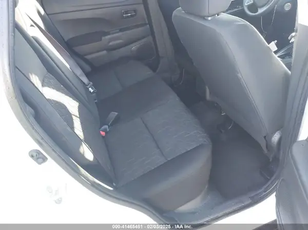 JA4ARUAU1RU014847 2024 MITSUBISHI OUTLANDER - Image 8