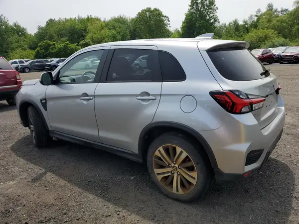 JA4ARUAU2MU004014 2021 MITSUBISHI OUTLANDER - Image 2