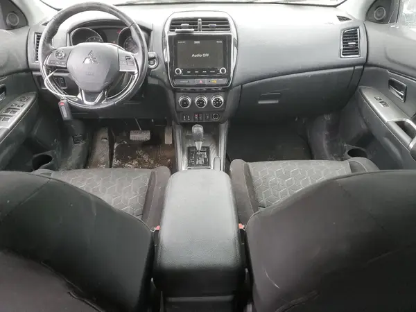 JA4ARUAU2MU017104 2021 MITSUBISHI OUTLANDER - Image 8