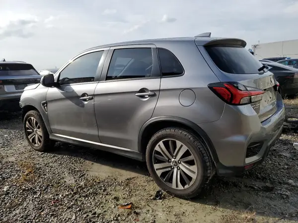 JA4ARUAU2MU017913 2021 MITSUBISHI OUTLANDER - Image 2