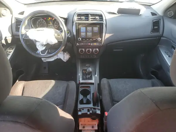 JA4ARUAU2MU025591 2021 MITSUBISHI OUTLANDER - Image 8