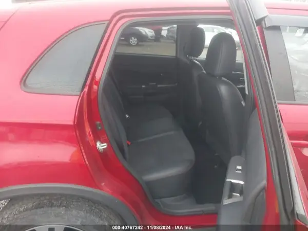 JA4ARUAU2NU007822 2022 MITSUBISHI OUTLANDER - Image 8