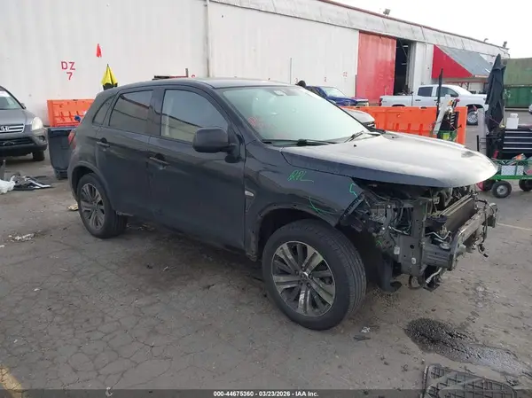 JA4ARUAU2NU019937 2022 MITSUBISHI OUTLANDER - Image 1