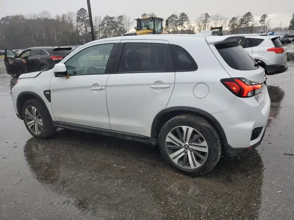 JA4ARUAU2PU012893 2023 MITSUBISHI OUTLANDER - Image 2