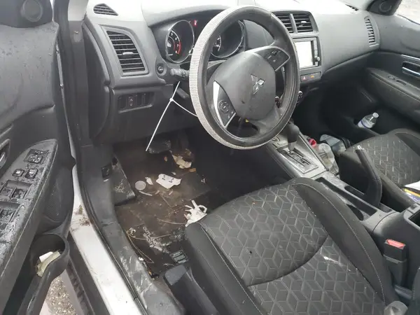 JA4ARUAU2PU012893 2023 MITSUBISHI OUTLANDER - Image 8