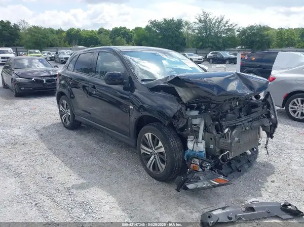 JA4ARUAU2PU014515 2023 MITSUBISHI OUTLANDER - Image 1