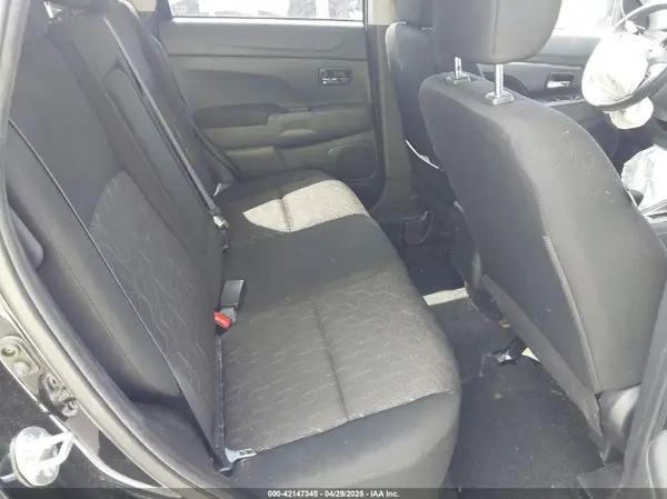 JA4ARUAU2PU014515 2023 MITSUBISHI OUTLANDER - Image 8