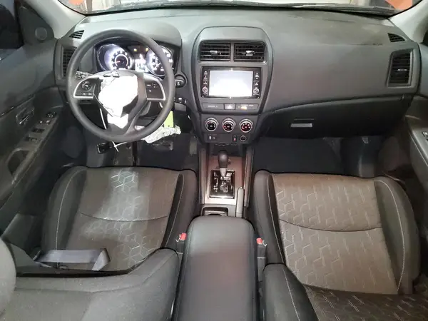 JA4ARUAU2RU000617 2024 MITSUBISHI OUTLANDER - Image 8