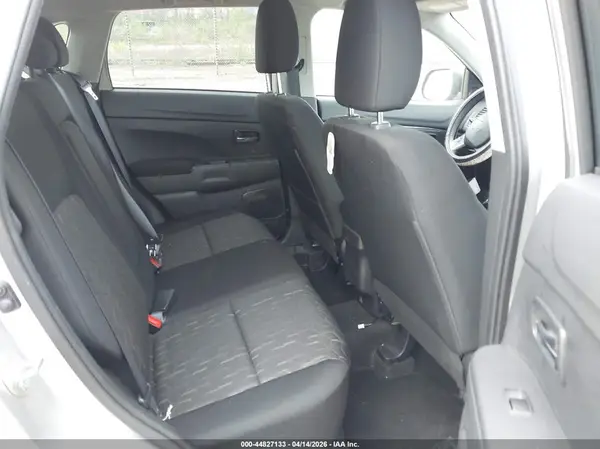 JA4ARUAU2RU007552 2024 MITSUBISHI OUTLANDER - Image 8