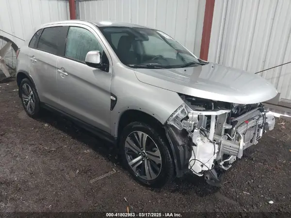 JA4ARUAU2RU013738 2024 MITSUBISHI OUTLANDER - Image 1
