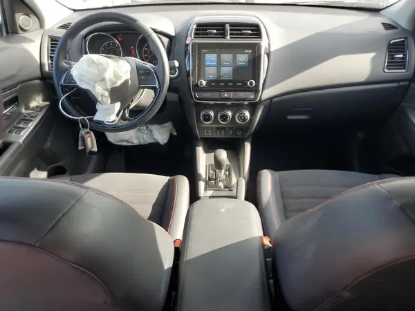 JA4ARUAU2RU019233 2024 MITSUBISHI OUTLANDER - Image 8