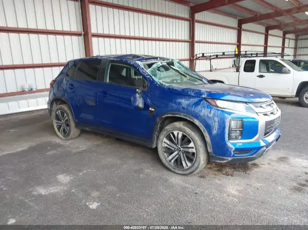 JA4ARUAU3MU000425 2021 MITSUBISHI OUTLANDER - Image 1