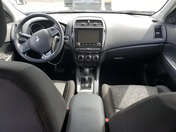 JA4ARUAU3MU006712 2021 MITSUBISHI OUTLANDER - Image 8