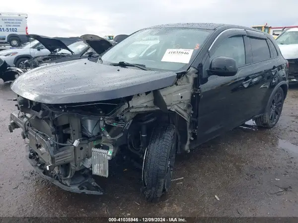 JA4ARUAU3MU009173 2021 MITSUBISHI OUTLANDER - Image 2
