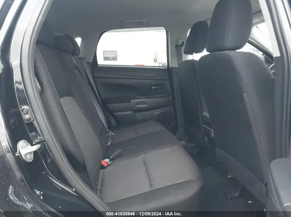 JA4ARUAU3MU009173 2021 MITSUBISHI OUTLANDER - Image 8