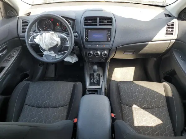 JA4ARUAU3MU036440 2021 MITSUBISHI OUTLANDER - Image 8