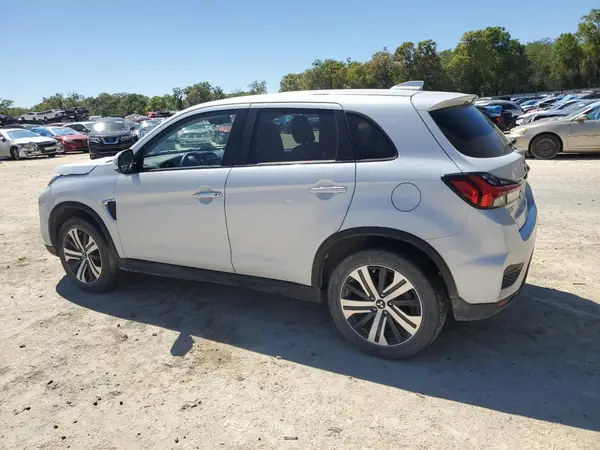 JA4ARUAU3NU006873 2022 MITSUBISHI OUTLANDER - Image 2