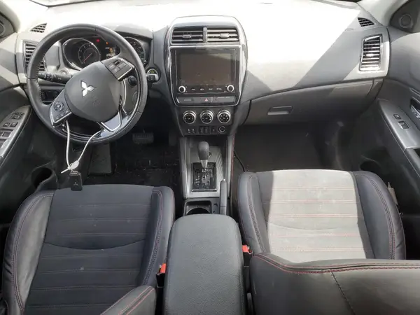 JA4ARUAU3NU007151 2022 MITSUBISHI OUTLANDER - Image 8