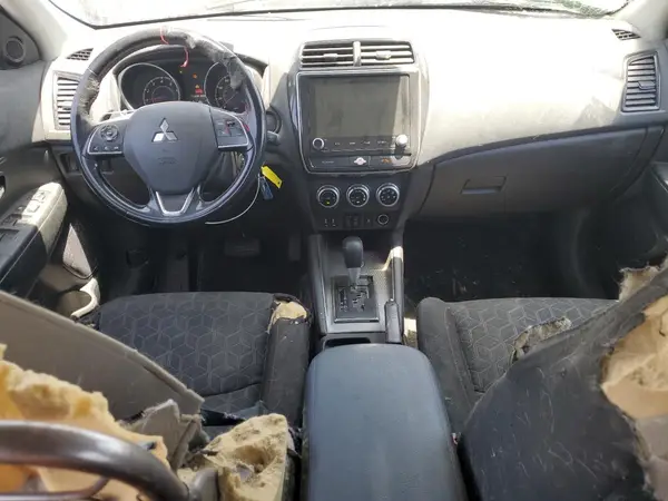 JA4ARUAU3NU008784 2022 MITSUBISHI OUTLANDER - Image 8