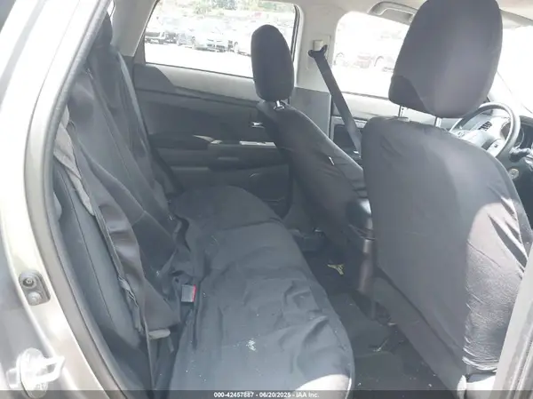 JA4ARUAU3NU023267 2022 MITSUBISHI OUTLANDER - Image 8
