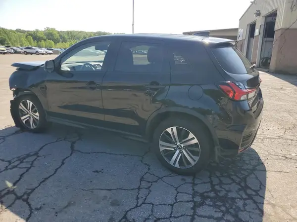 JA4ARUAU3PU002759 2023 MITSUBISHI OUTLANDER - Image 2